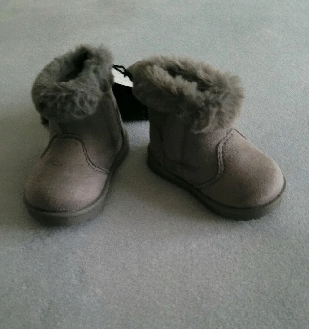 WONDER NATION Infant Girls Faux Shearling Grey Boots--Sz 2--New!
